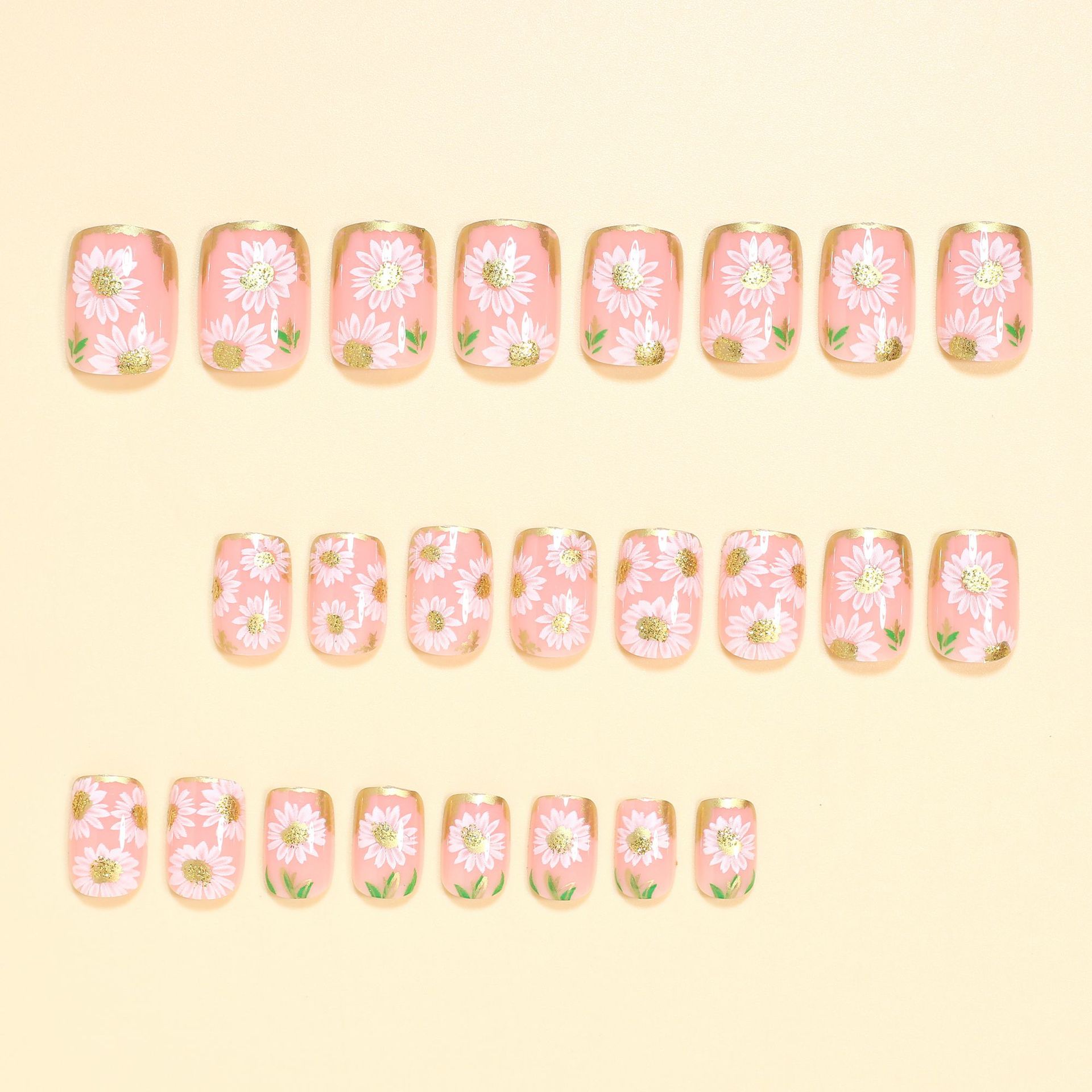 Short Square fake nails golden - Embroidery Embellishments incelemesi ve fiyatı